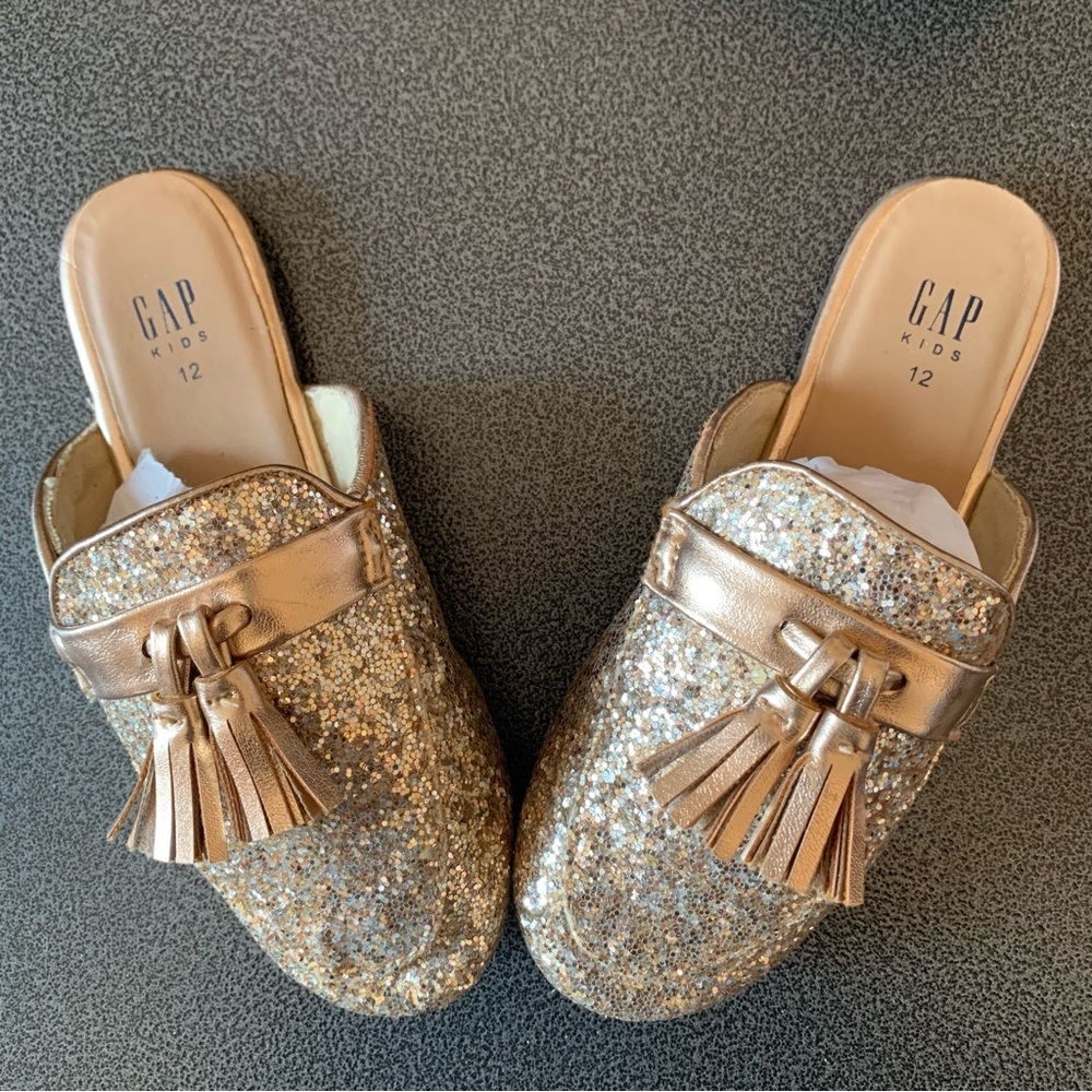 Gap Kids Gold Glitter Tassel Loafers